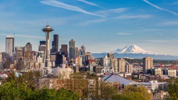 A daytime view of the Seattle skyline.